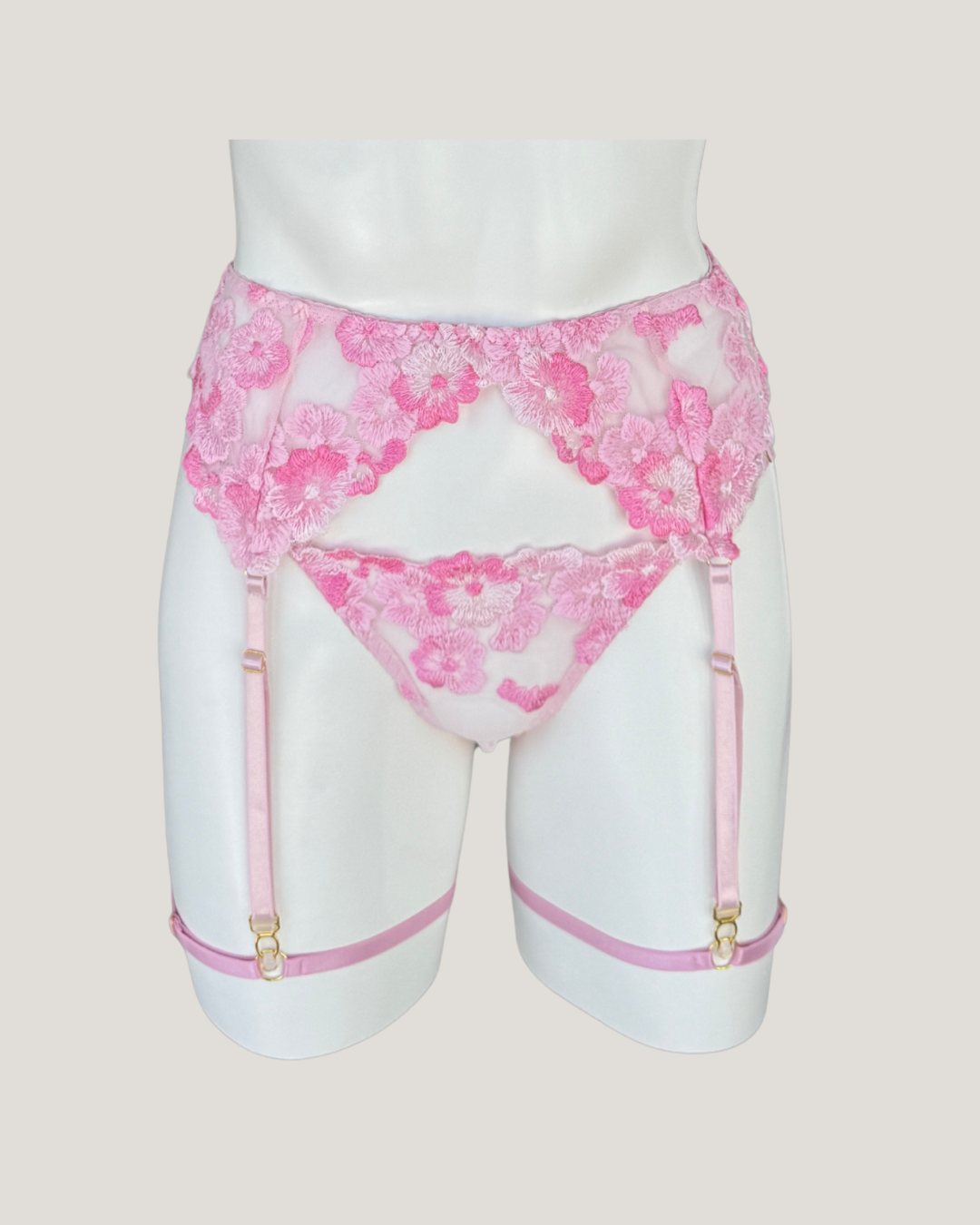 Value me suspender & undies